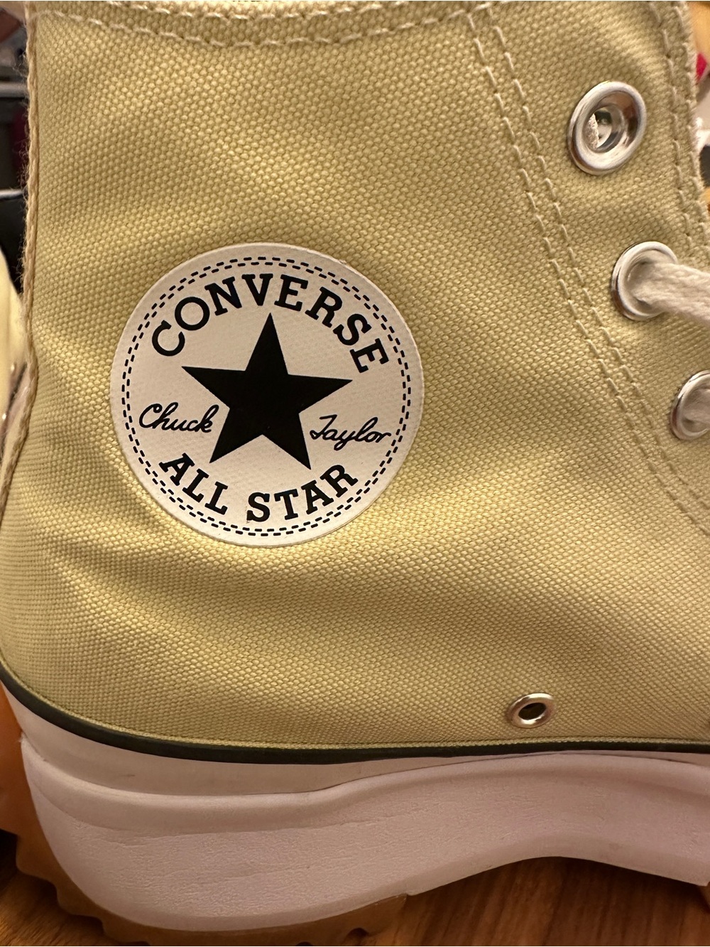 Converse Run Star Hike High Top platform sneaker in "Lemon Drop" size12 - Picture 2 of 4